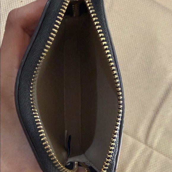 Coach Beige and White Card Holder with Gold Chain and zipper - Picture 4 of 6